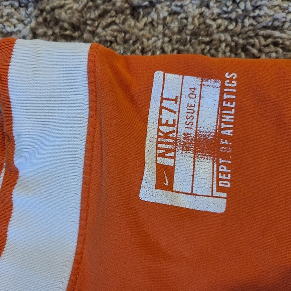 Vintage Orange Nike Shorts - Picture 3 of 4